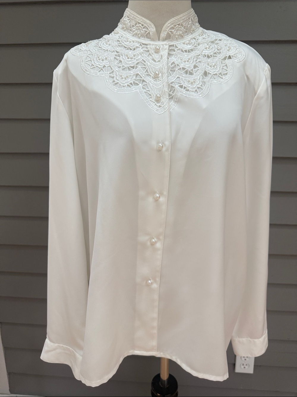Vintage Christie & Jill Romantic Ivory Beaded Lace-Collar Button-Up Blouse 14